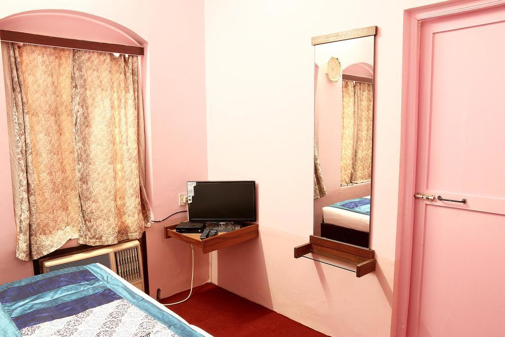 Hotel Oyo 2967 Bella Vista à Calcutta Extérieur photo