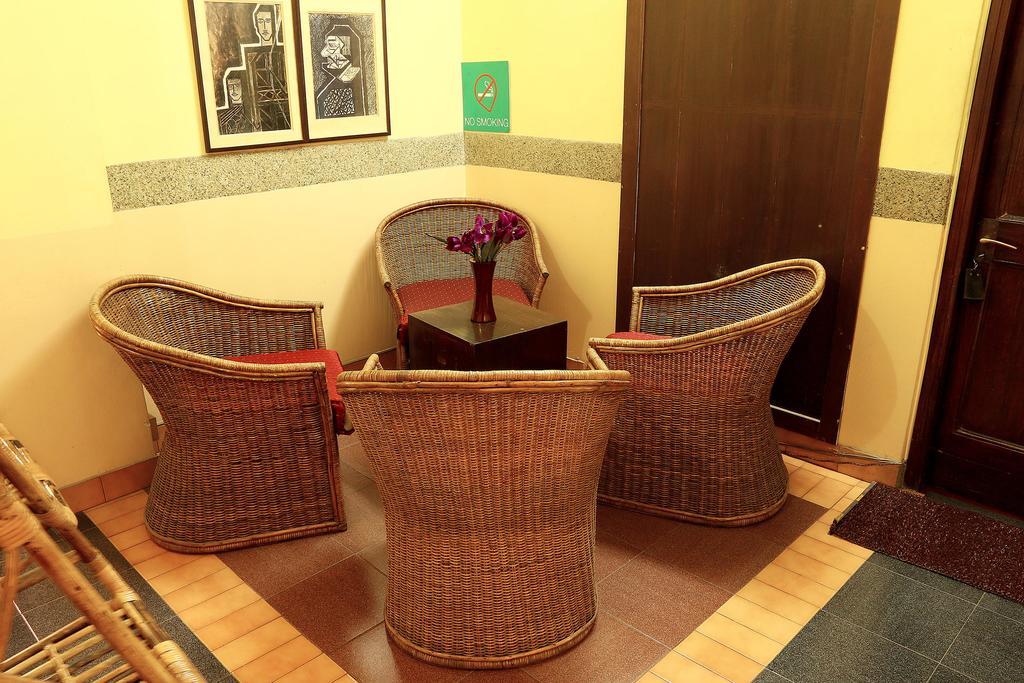 Hotel Oyo 2967 Bella Vista à Calcutta Extérieur photo